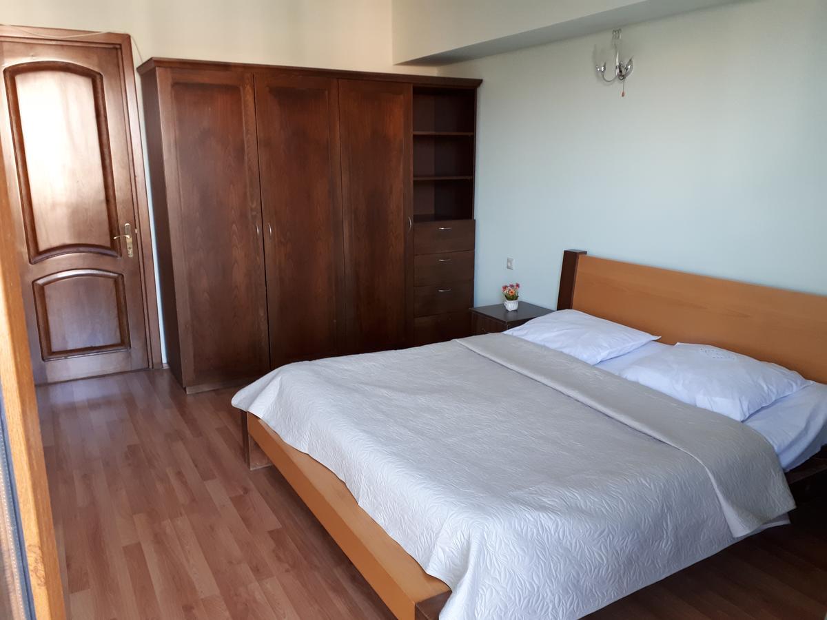 Apartment Archil Batumi Exterior foto
